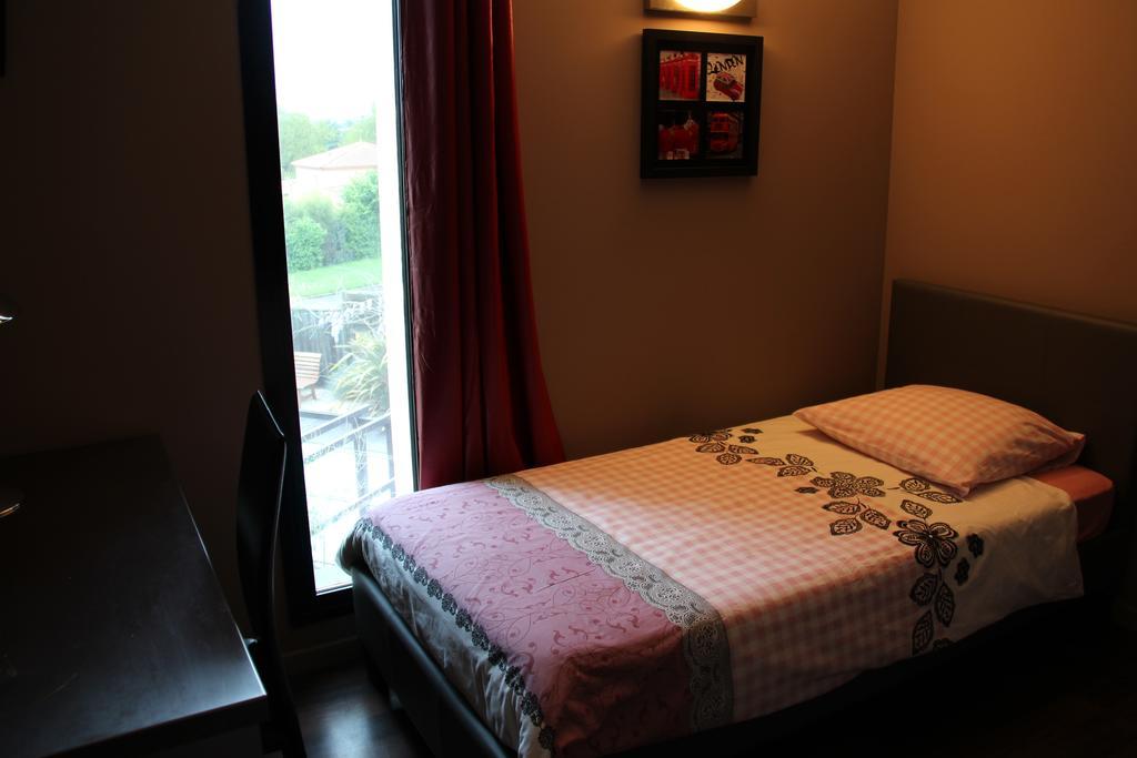 Bed and Breakfast Amazone 49 Cholet Zimmer foto